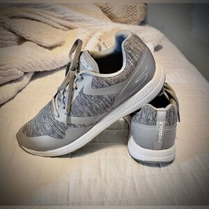 Sketchers GoGolf Torque Twist Women’s Pro Gray & Light Gray Golf Sneakers, Sz 9